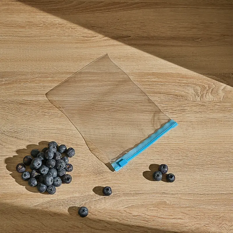 Пакеты с замком-слайдером тм VETTA, 15х20см, 50мкм, 1 литр, полиэтилен, 16шт