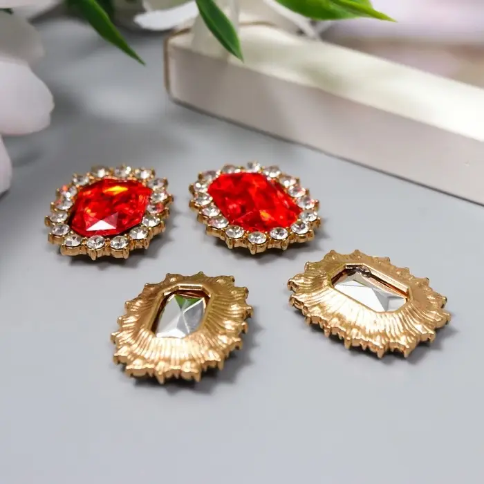 Декор для творчества металл  Декор для творчества металл "Медальон восьмиугольный" рубин кристалл стразы 2х1,5 см