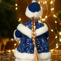 Снегурочка под ёлку &laquo;Зимнее волшебство. В синей шубке с сердечком&raquo; двигается, 30 см