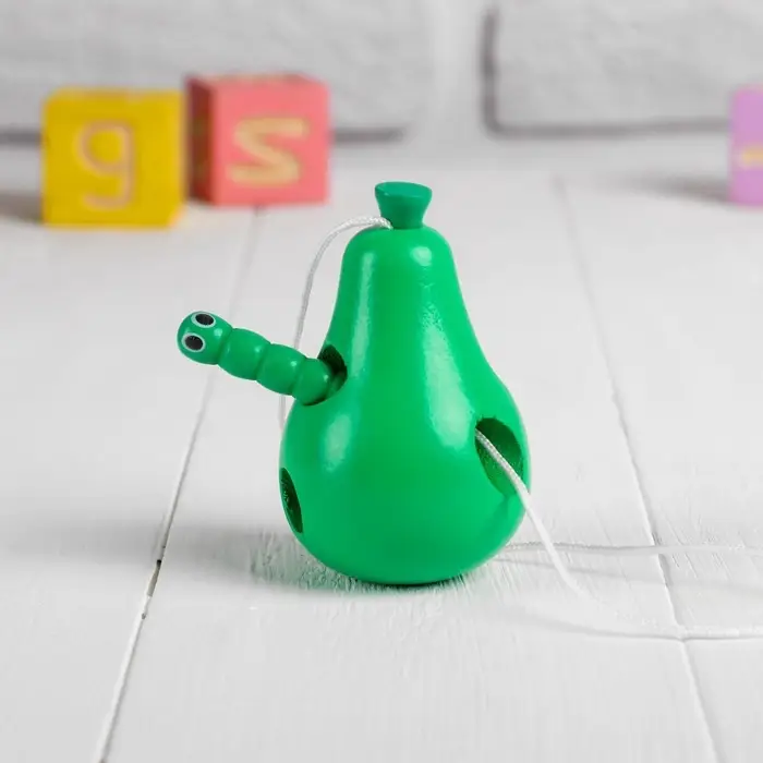 Развивающая игра шнуровка &laquo;Груша с червячком&raquo; 4.5&times;4.5&times;7.5 см