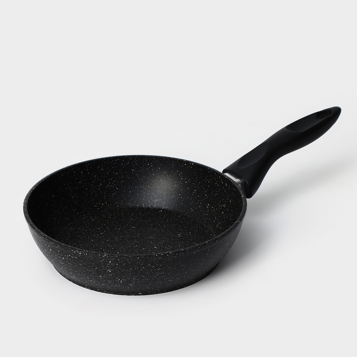 Сковорода «Алёна», d=20 см, пластиковая ручка, антипригарное покрытие, цвет чёрный Сковорода «Алёна», d=20 см, пластиковая ручка, антипригарное покрытие, цвет чёрный