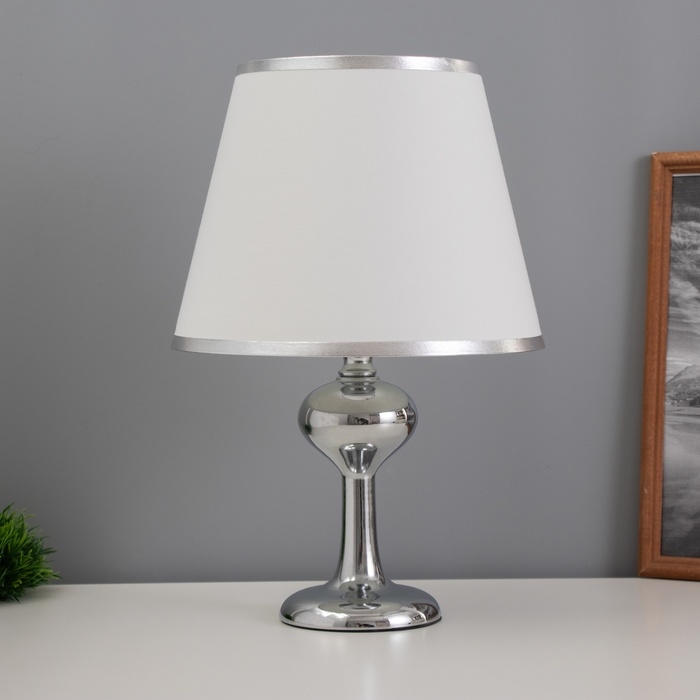 Лампа настольная Лампа настольная "Сарма" 1x60Вт E27 хром 25х25х40см RISALUX