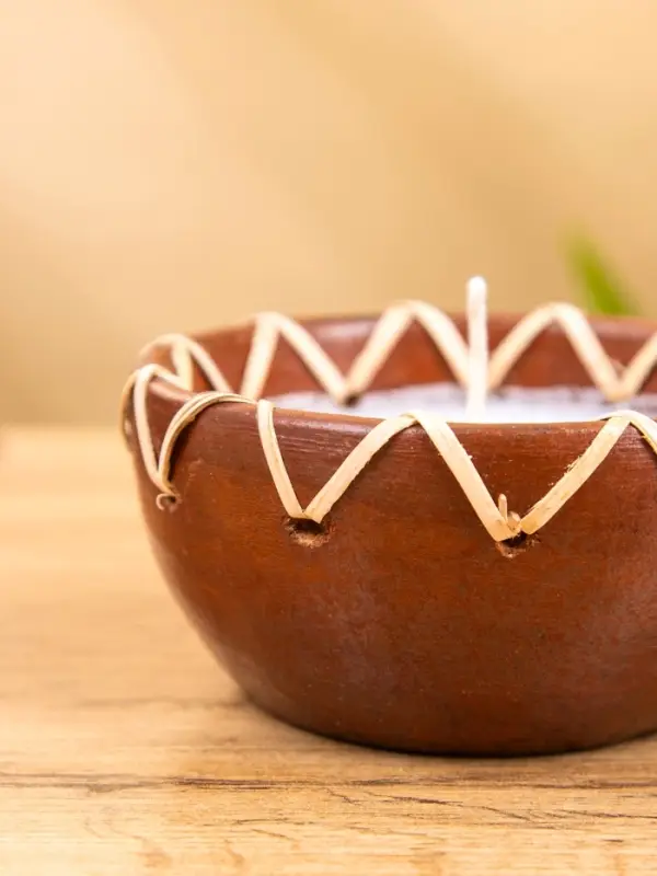 Свеча в керамической чаше, 11х11х5 см Свеча в керамической чаше, 11х11х5 см