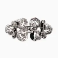 Зажим для кардигана "Ажур", узел, цвет белый в чернёном серебре Зажим для кардигана "Ажур", узел, цвет белый в чернёном серебре