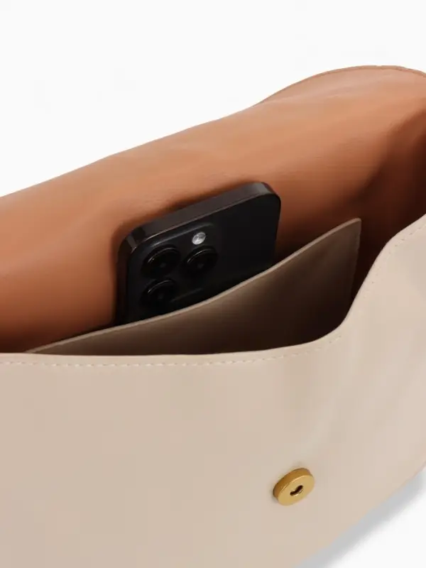 Сумка женская мессенджер TEXTURA на магните, с косметичкой, 28&times;4&times;20 см, молочная