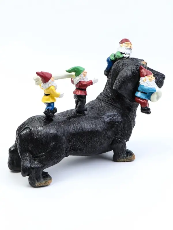 Садовая фигура из полистоуна &laquo;Такса с гномами&raquo;, 20&times;9&times;15 см