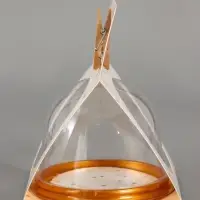 Коробка подарочная с куполом &laquo;Горошек бежевый&raquo;, 11.5&times;12&times;15.5 см