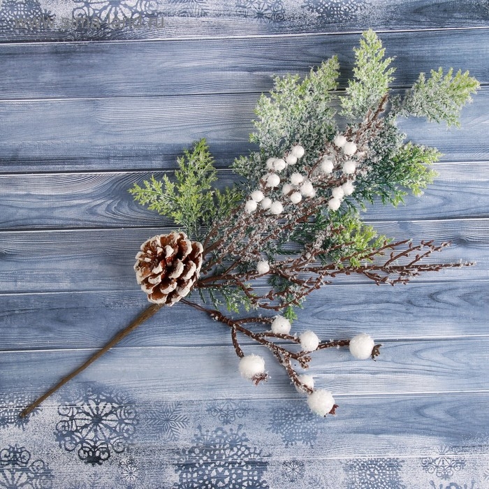 Декор  Декор "Зимнее чудо" шишка на ветке с ягодами, 35 см