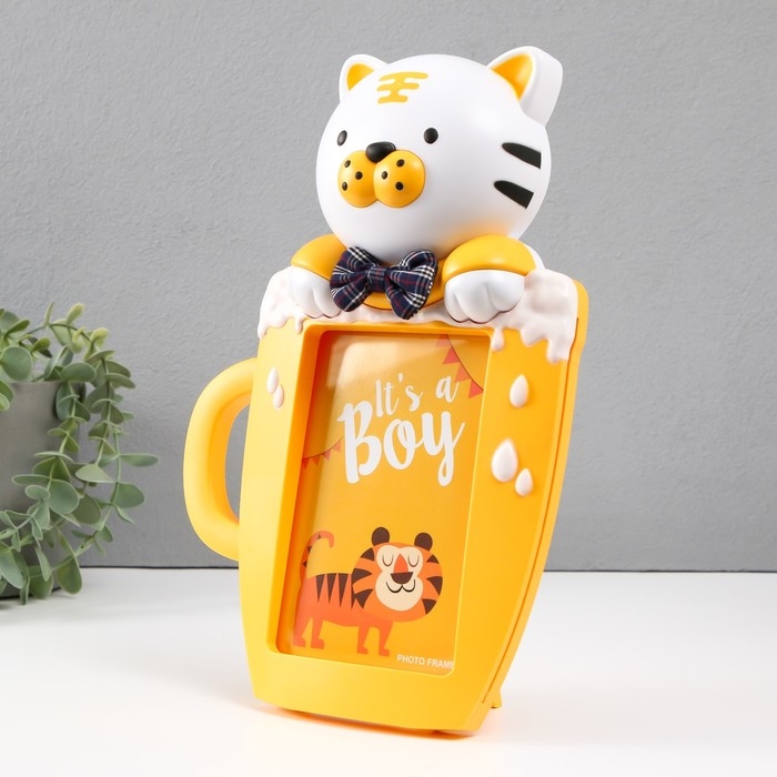 Фоторамка пластик 16х11 см Фоторамка пластик 16х11 см "Тигренок в чашке" желтый 29,5х8х19,5 см