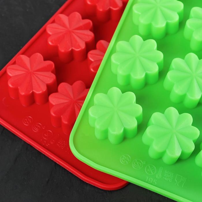 Форма для конфет и шоколада Доляна &laquo;Цветочки&raquo;, силикон, 21&times;10&times;2 см, 15 ячеек, цвет МИКС