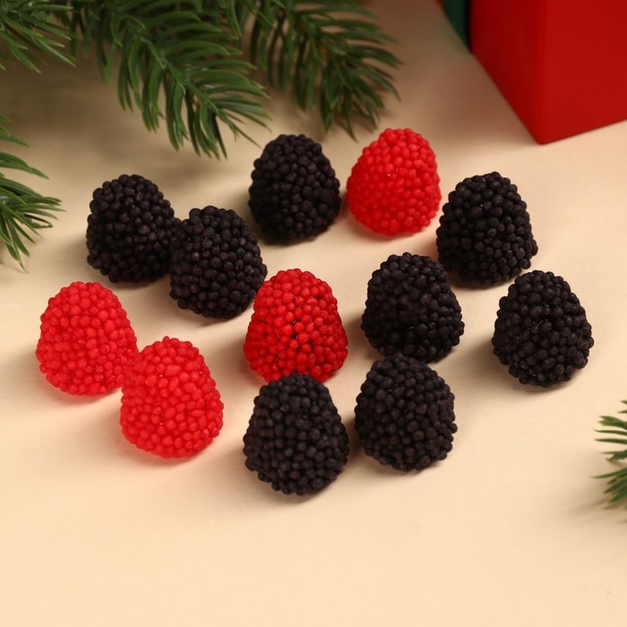 Мармеладные ягоды «Много сладостей и радостей» в коробке-морковке, 100 г. Мармеладные ягоды «Много сладостей и радостей» в коробке-морковке, 100 г.