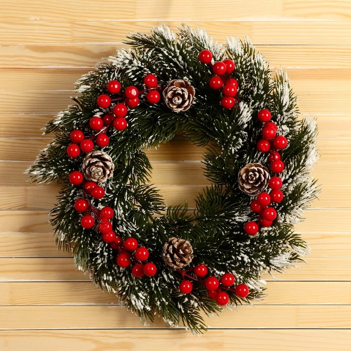 Венок новогодний d- 27 см  Венок новогодний d- 27 см "Уютная сказка" заснеженные веточки ягоды