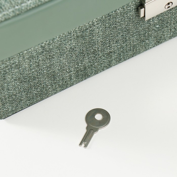 Шкатулка кожзам для украшений Шкатулка кожзам для украшений "Зелёная" комбинированная 23х17,2х9 см