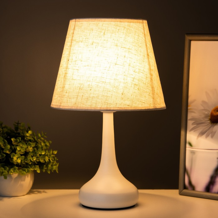 Лампа настольная 16155/1 E27 40Вт белый 19,5х19,5х34 см RISALUX