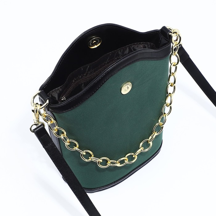 Кросс-боди на магните, цвет зелёный Кросс-боди на магните, цвет зелёный