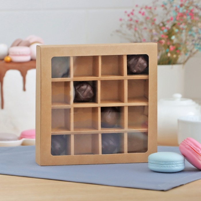 Коробка для конфет, крафт, 17,5 х 17,5 х 4 см Коробка для конфет, крафт, 17,5 х 17,5 х 4 см