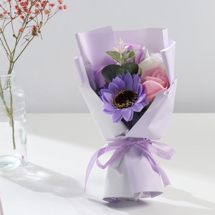 Букет из мыльных лепестков Букет из мыльных лепестков "Сиреневый туман" 11х8х25 см