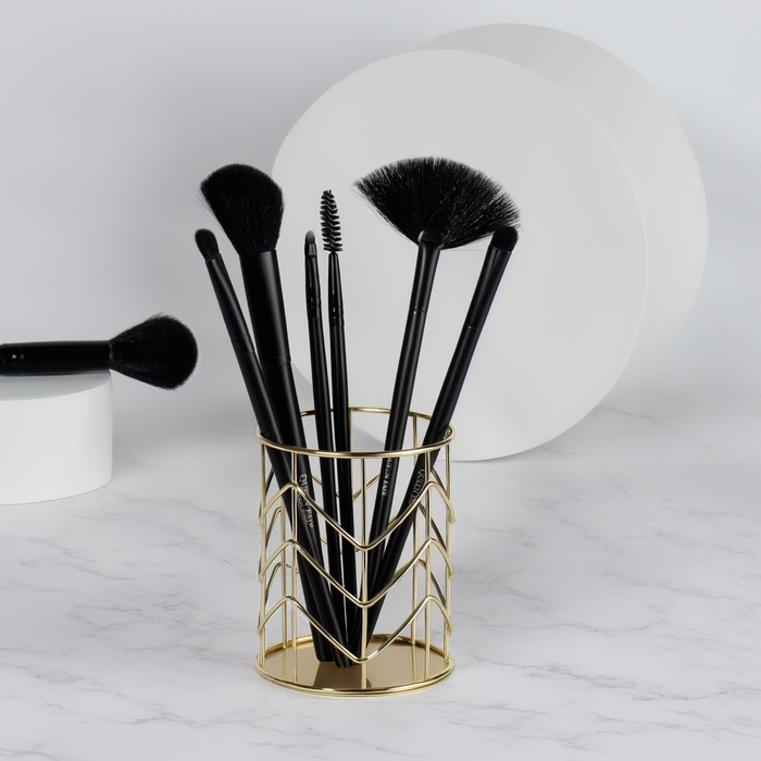 Органайзер - подставка для хранения маникюрных/косметических принадлежностей, d = 8 × 10 см, цвет золотистый Органайзер - подставка для хранения маникюрных/косметических принадлежностей, d = 8 × 10 см, цвет золотистый