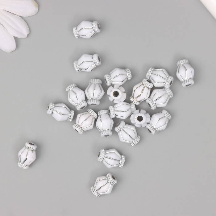 Бусины для творчества пластик Бусины для творчества пластик "Ромб" бело-серебристые набор 20 гр 1,3х0,8х0,8 см