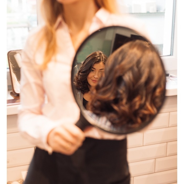 Зеркало с ручкой, d зеркальной поверхности 24 см, цвет чёрный Зеркало с ручкой, d зеркальной поверхности 24 см, цвет чёрный