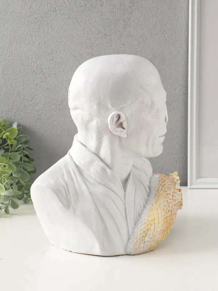 Копилка для денег &laquo;Волан-де-Морт&raquo; 31&times;27&times;23 см, белый с золотом