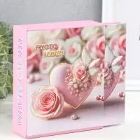 Фотоальбом на 40 фото 10х15 см "Сердце и розовая роза с бабочкой" в коробке 4,5х14х17 см