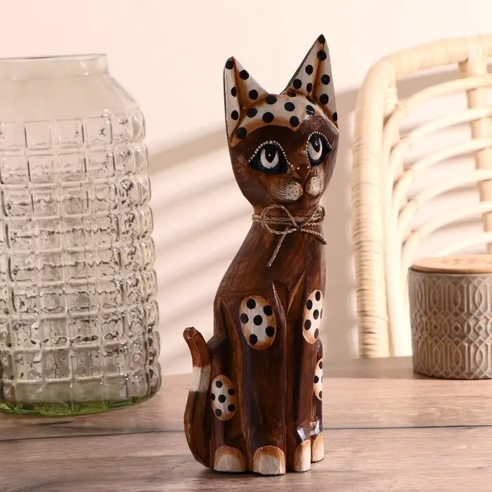 Сувенир дерево "Кошка с бантом, ушки в горошек" 30х10х3 см