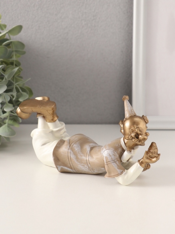 Сувенир полистоун "Клоун с птичкой в ладони" бело-бежевый 20,5х7х8,5 см