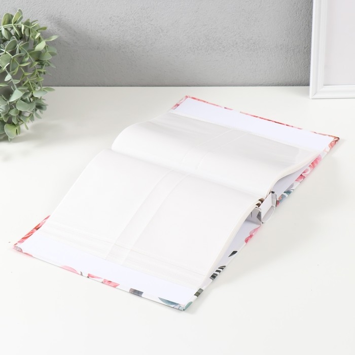 Фотоальбом на 100 фото 10х15 см  Фотоальбом на 100 фото 10х15 см "Нарисованные цветы" в коробке МИКС 5,7х20.5х26 см