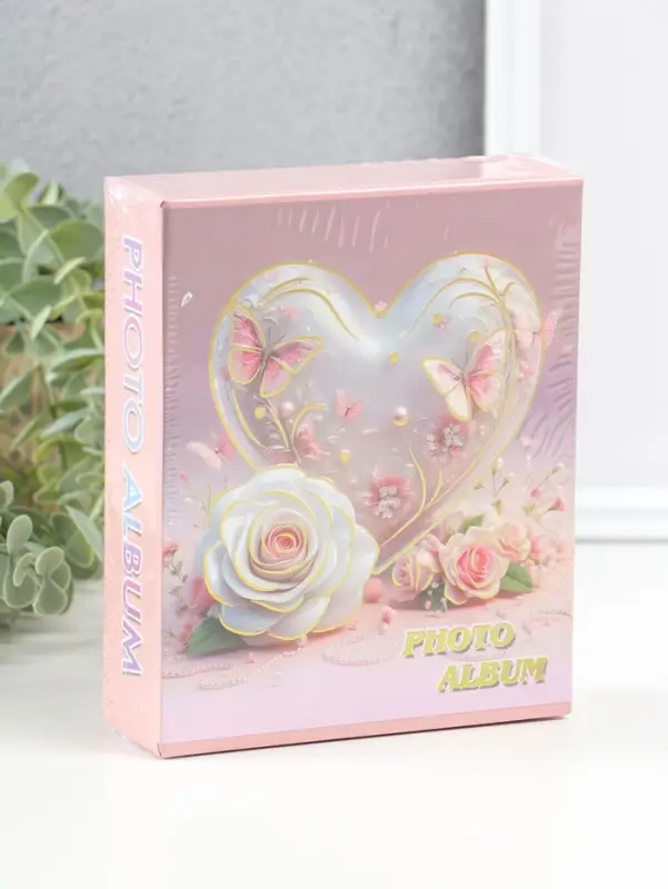 Фотоальбом на 40 фото 10х15 см "Сердце и белая роза с бабочками" в коробке 4,5х14х17 см
