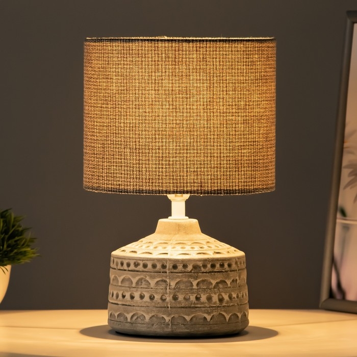 Настольная лампа Настольная лампа "Асенди" Е14 40Вт бело-серый 15х15х25 см RISALUX