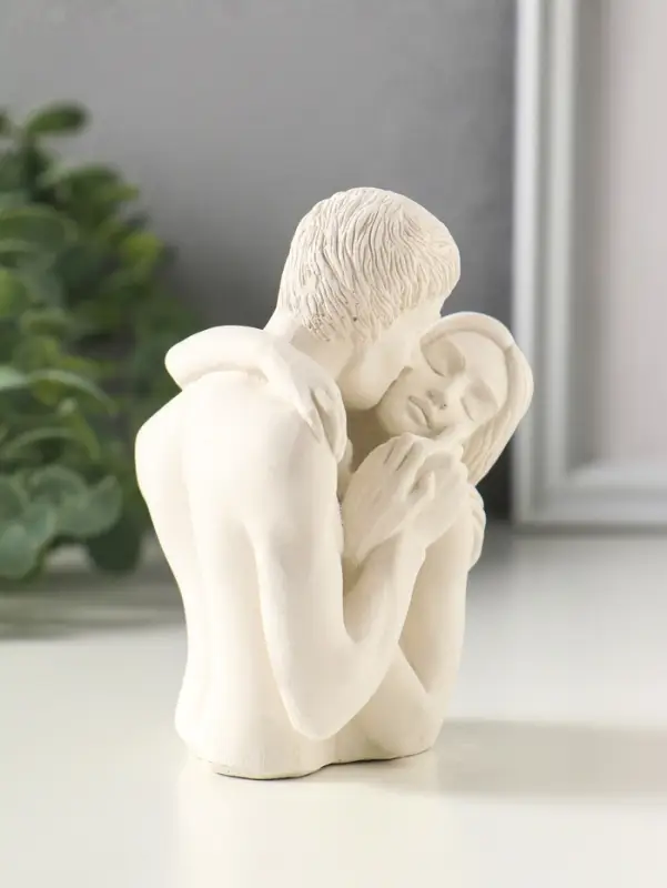 Фигурка &laquo;Любовь&raquo;, 11&times;7&times;8 см, гипс