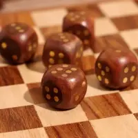 Игра настольная 3 в 1, шахматы, домино, кубики, доска 20&times;20 см, дерево шишам