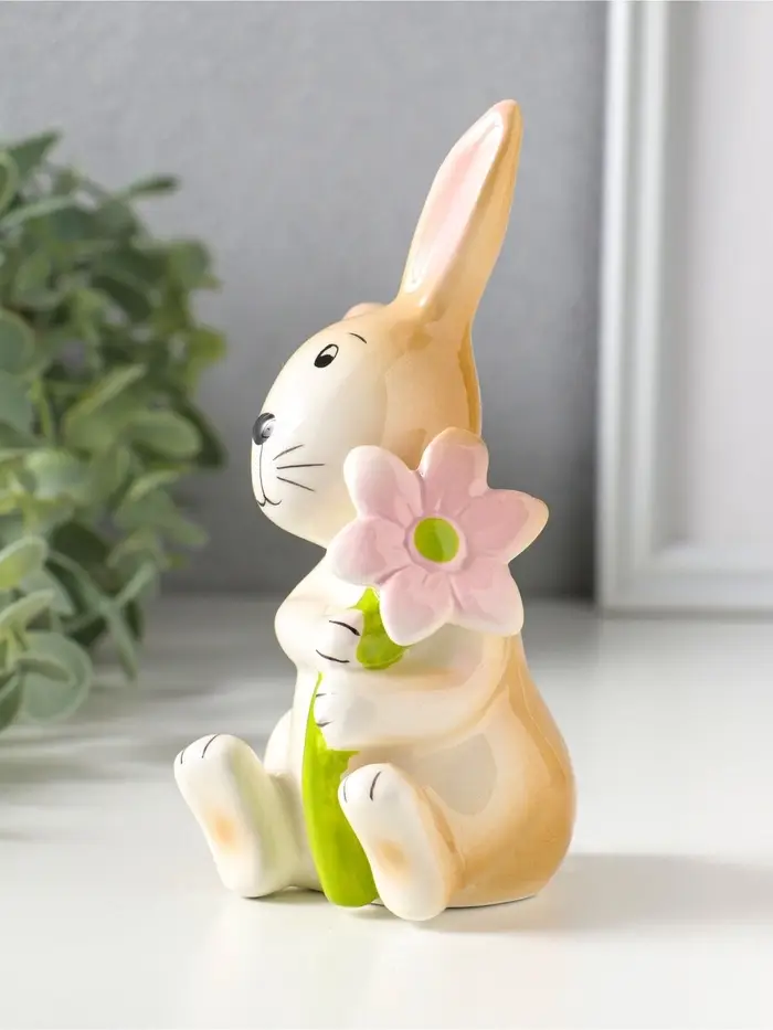 Сувенир керамика "Зайчик с розовой ромашкой" 7,9х7,3х14 см