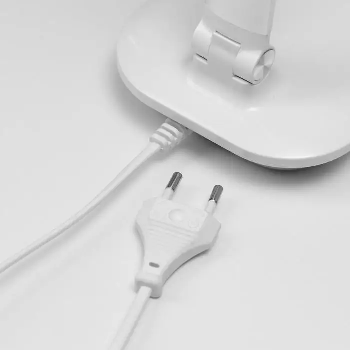 Светильник настольный LED, СТ112 6-10W, 28,5х11х38,5 см, белый