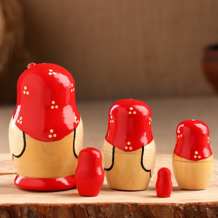 Матрёшка «Божья коровка», красный платок, 5 кукольная, 9-11 см Матрёшка «Божья коровка», красный платок, 5 кукольная, 9-11 см