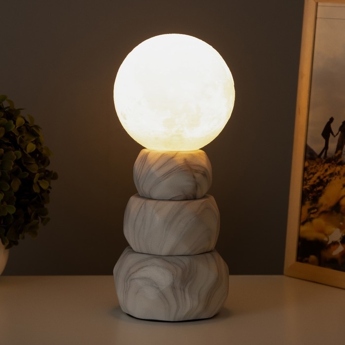 Лампа настольная Лампа настольная "Амани" 1х40Вт Е14 белый 11,5х11,5х28см