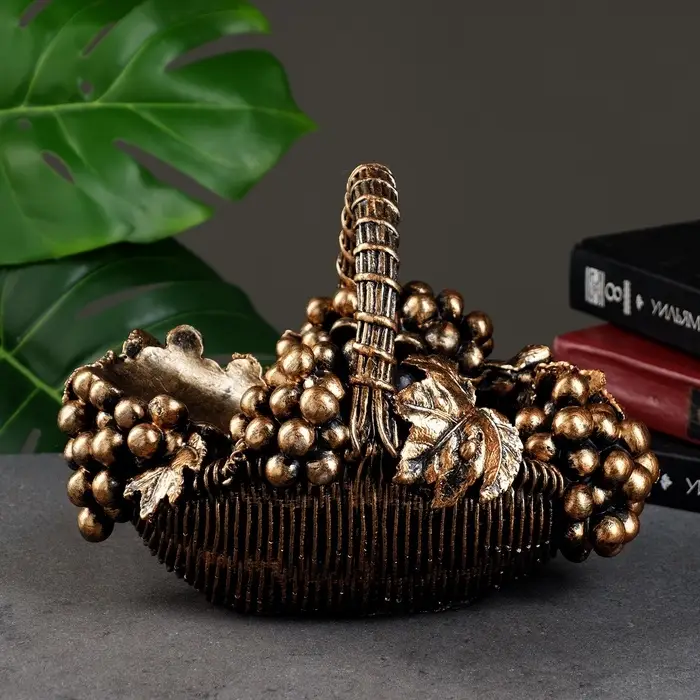 Подставка для бутылки &laquo;Корзина с виноградом&raquo;, под бронзу с позолотой, 20&times;25&times;22 см