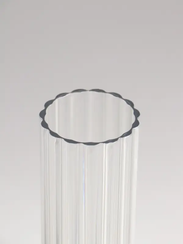 Ваза для цветов &laquo;Венера&raquo;, 14&times;5 см, полосы, пластик, прозрачная