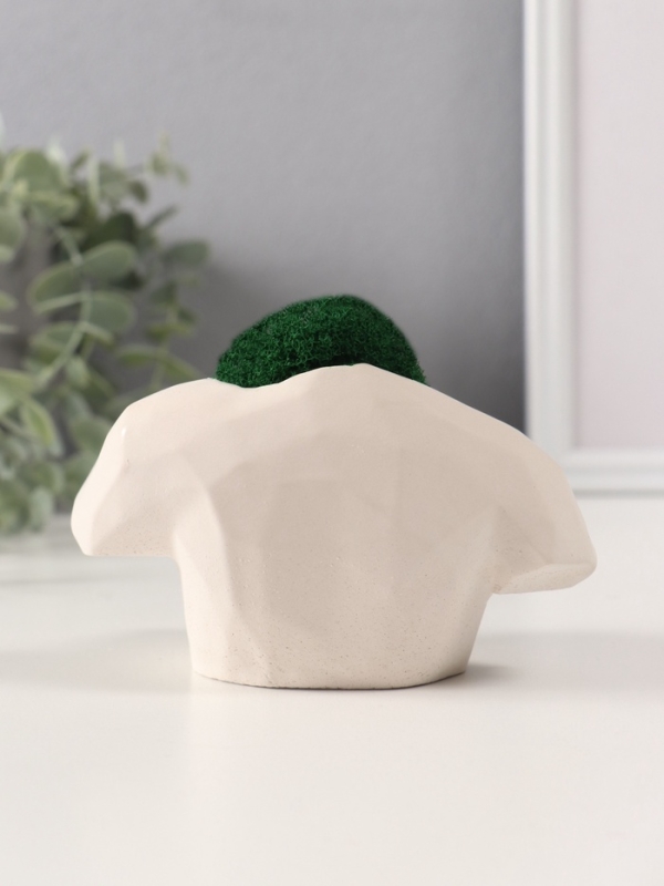 Кашпо бетонное  Кашпо бетонное "Бюст" со мхом 11х7х6,5 см белый (мох зеленый стабилизированный)