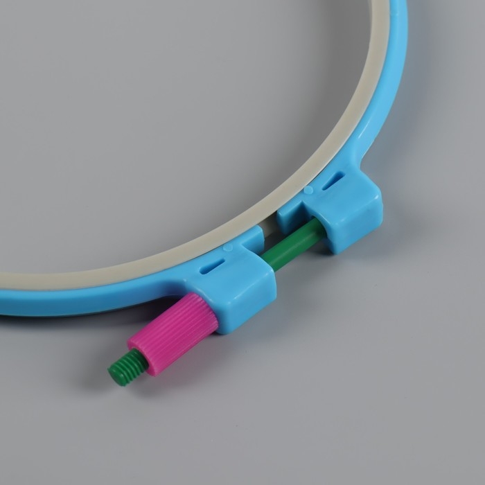 Пяльцы для вышивания, d = 16 см, цвет МИКС, цена за 1 штуку Пяльцы для вышивания, d = 16 см, цвет МИКС, цена за 1 штуку