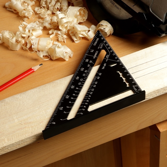 Универсальный кровельный угольник ТУНДРА, алюминий, с внутренней шкалой, 175 мм Универсальный кровельный угольник ТУНДРА, алюминий, с внутренней шкалой, 175 мм