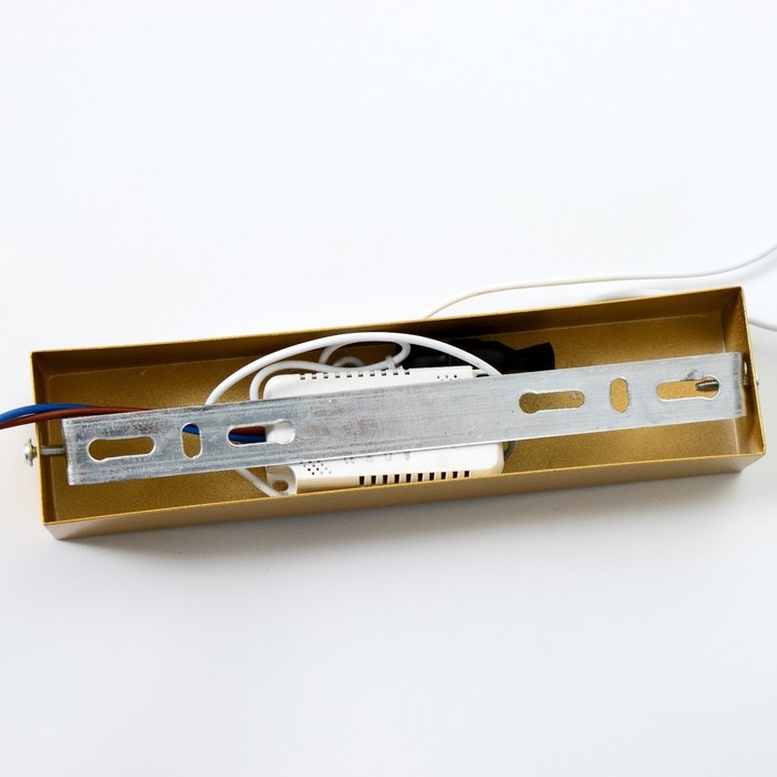 Светильник BayerLux Светильник BayerLux"Интен" LED 30Вт 3000К золото 90х25-125 см