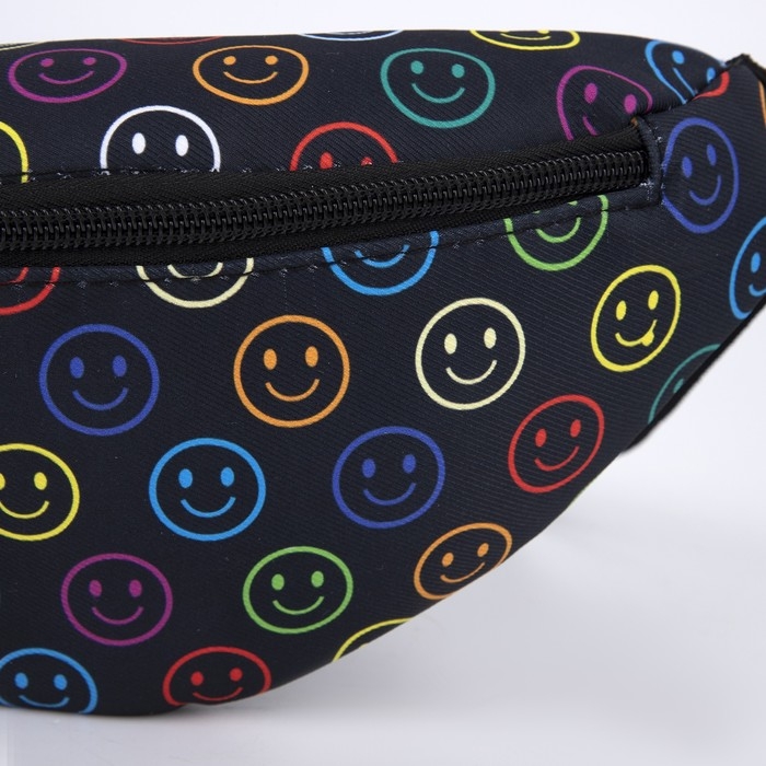 Сумка детская поясная NAZAMOK kids «Смайл» 20 см х 10 см х 6 см Сумка детская поясная NAZAMOK kids «Смайл» 20 см х 10 см х 6 см