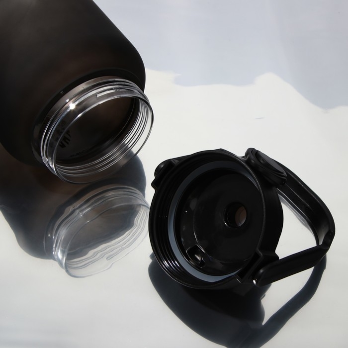 Бутылка для воды с наклейками «Сила духа», 2,25 л Бутылка для воды с наклейками «Сила духа», 2,25 л