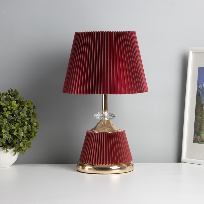 Лампа настольная Лампа настольная "Клаудия" 1х40Вт Е27+LED подсветка основания бордовый/золото 15х15х32,5см 1068333