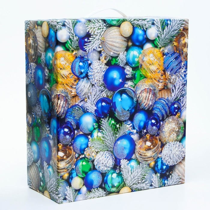 Новый год. Подарочная коробка Новогодняя Коробка большая подарочная с пластиковой ручкой Новый год. Подарочная коробка Новогодняя Коробка большая подарочная с пластиковой ручкой "Блеск" 285х140х330 мм.