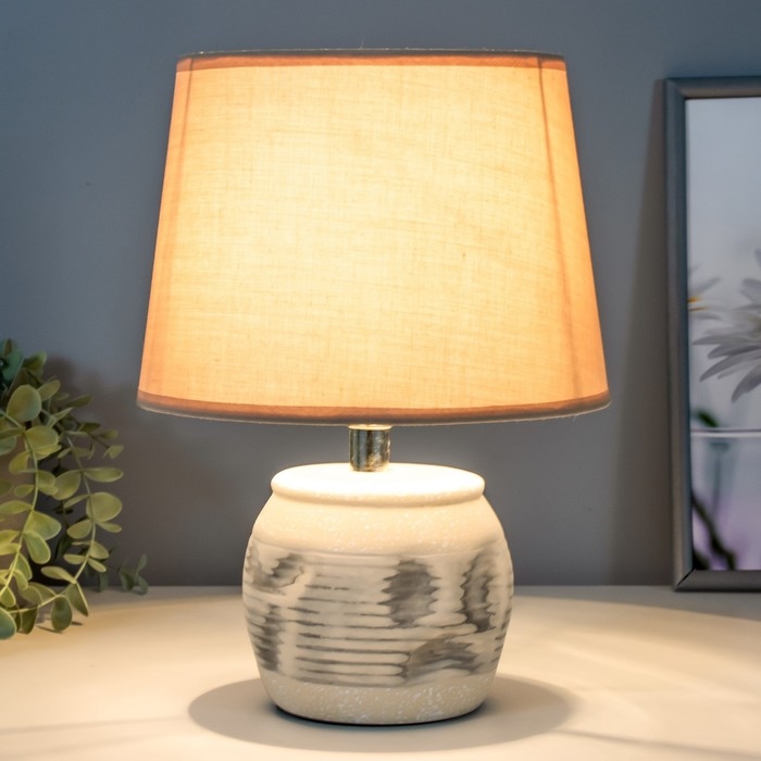 Светильник Светильник "Ренд" E14 40Вт бежевый 22,5х22,5х30 см RISALUX