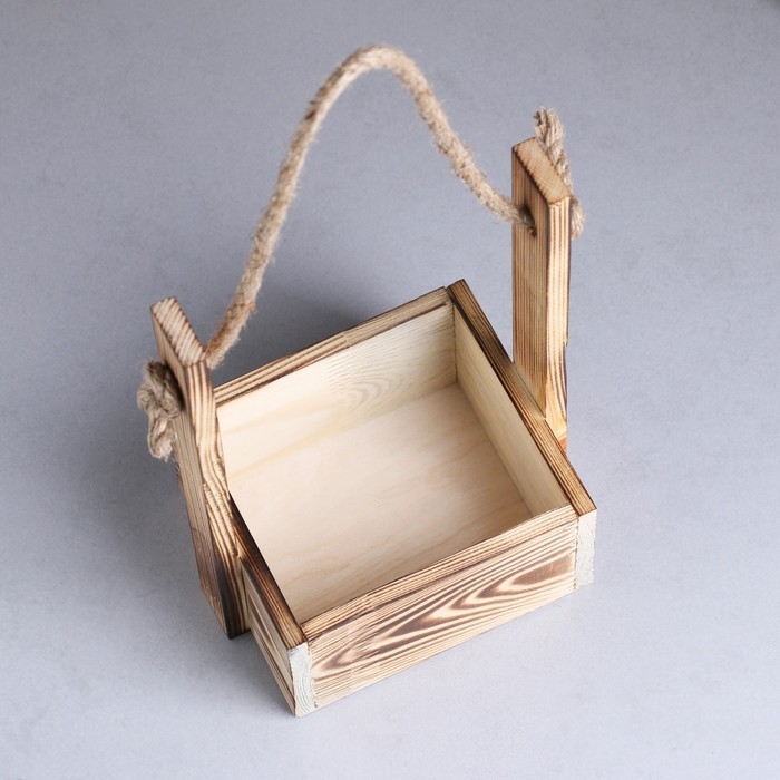 Кашпо деревянное 15×12×25 см  Кашпо деревянное 15×12×25 см "Ажур", прямоугольное, ручка верёвка, обжиг Дарим Красиво