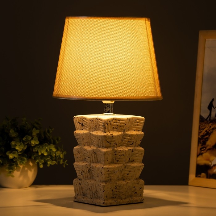 Настольная лампа Настольная лампа "Айлин" Е14 40Вт бежевый 20х20х33 см RISALUX